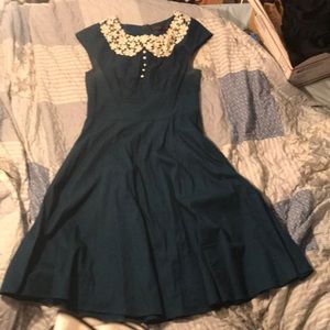 Vintage Midi Dress with Lace Collar
